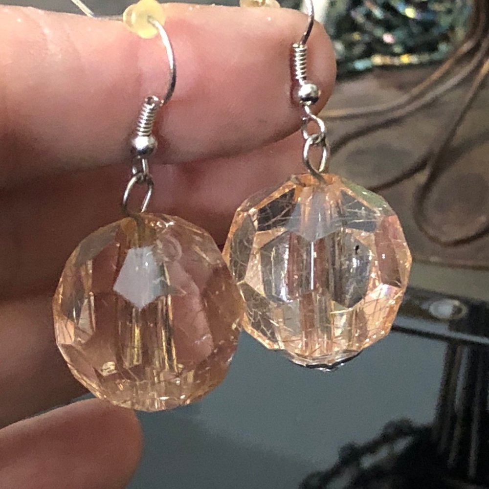 3/$24 VTG 90s Chunky Faceted Champagne Acrylic Dangle Bead Ball Pierced Earrings